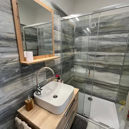 Cedrus * 陶波尔曹